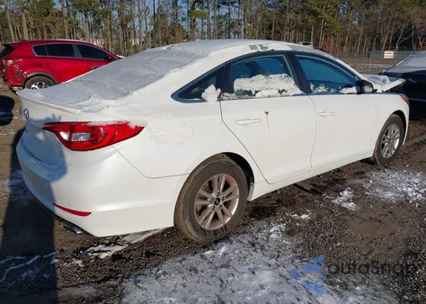 2016 Hyundai Sonata z USA, uszkodzony, nr VIN 5NPE24AF2GH395242